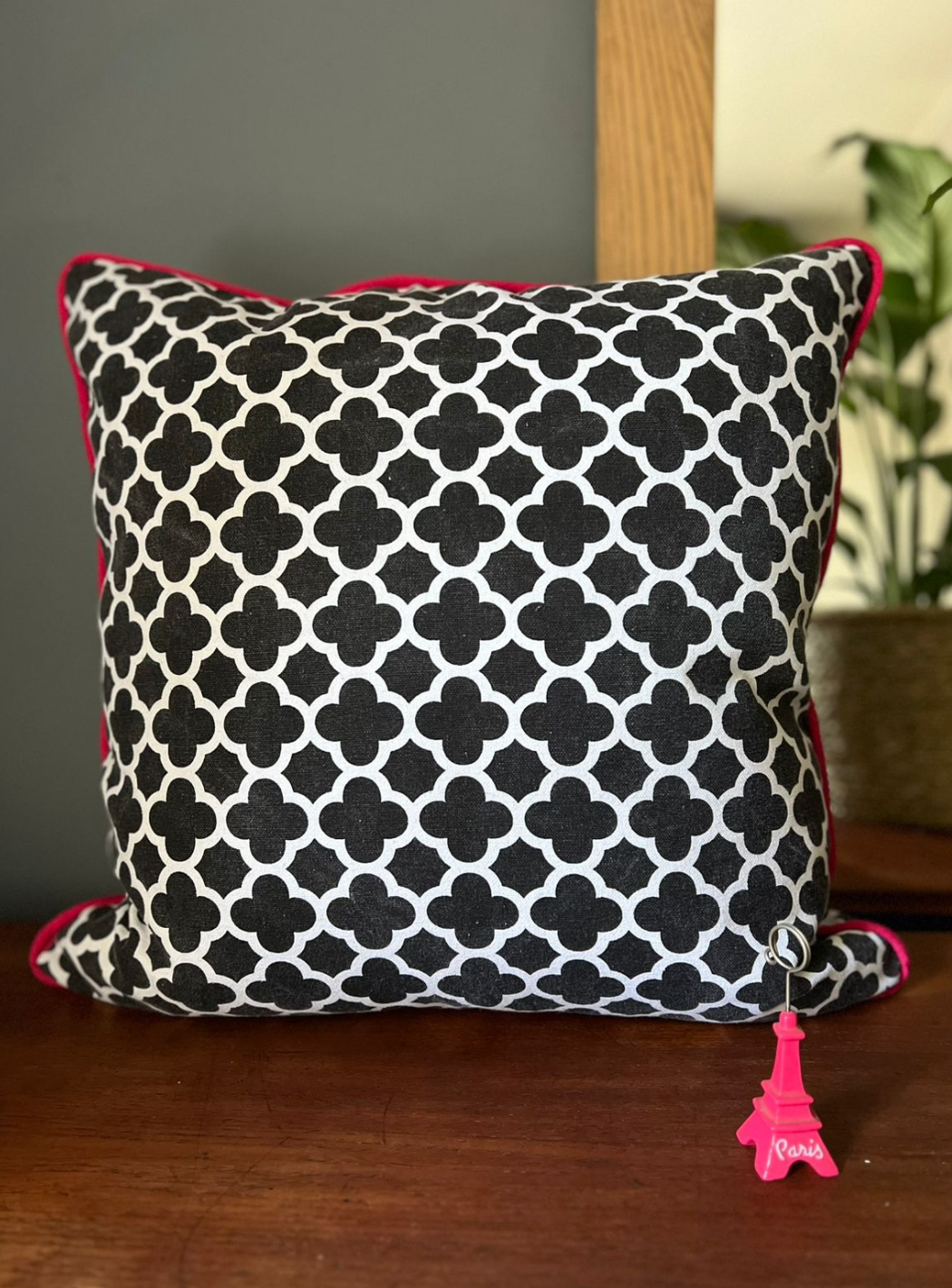Black Geo-pink Scatter Cushion Cover