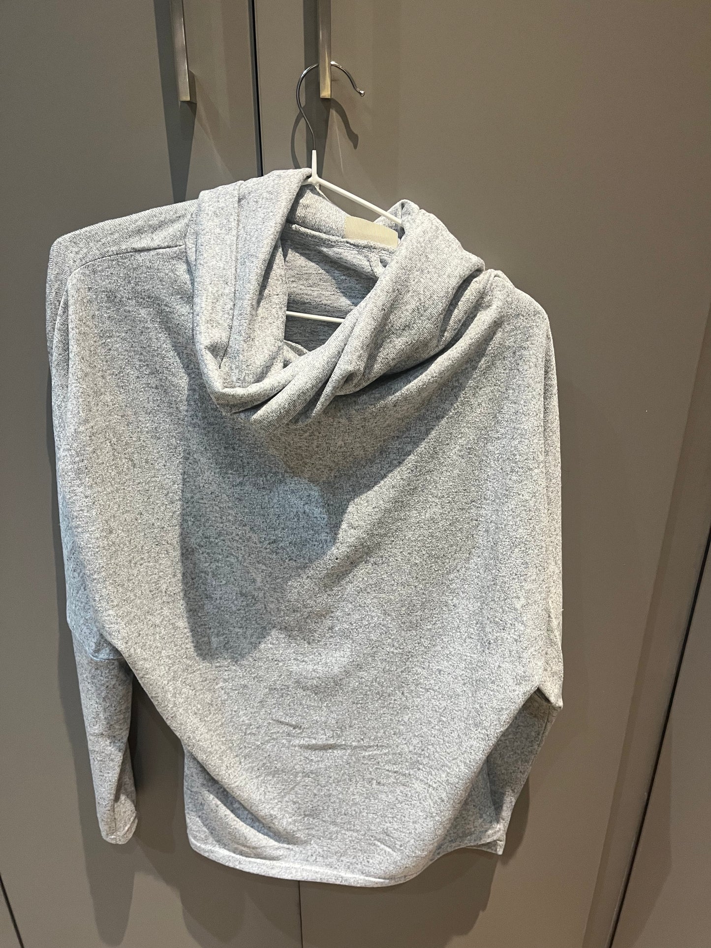 Knitted Batwing (Medium) Grey