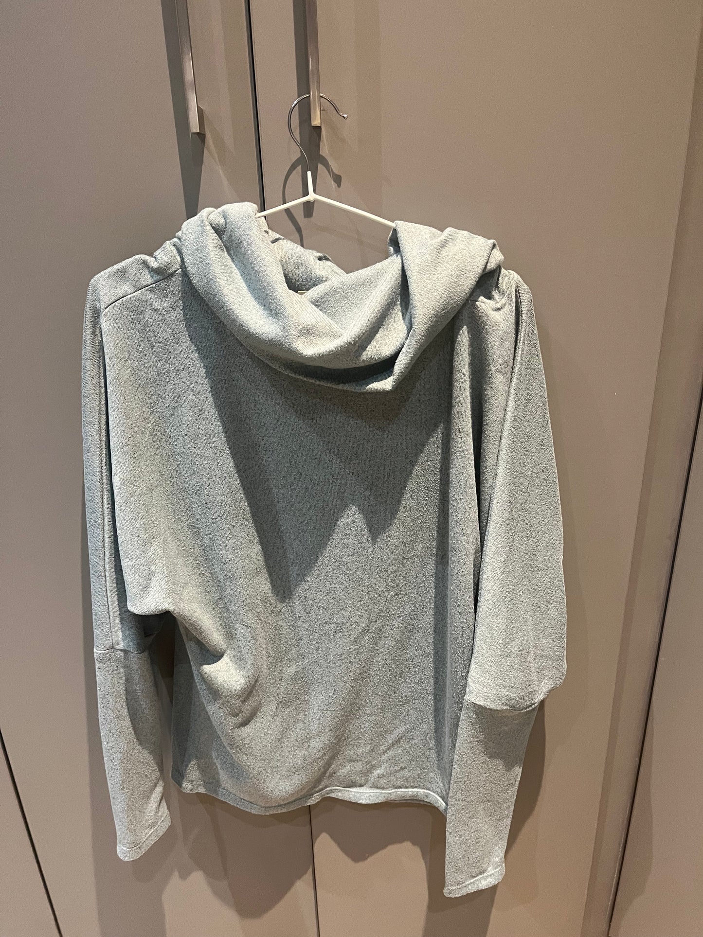 Knitted Batwing (Medium) Mint